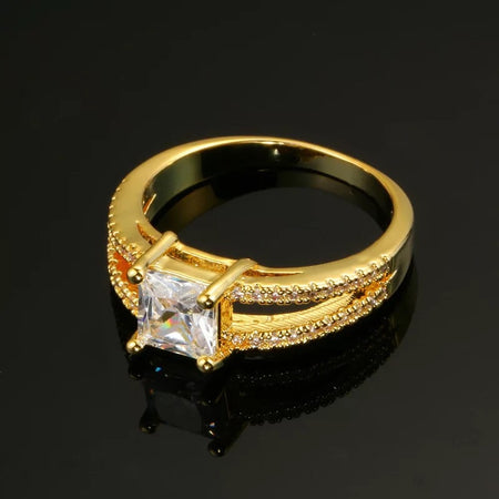 18K Gold Plated Ring with Zircon Diamond - Ruby's Jewelry