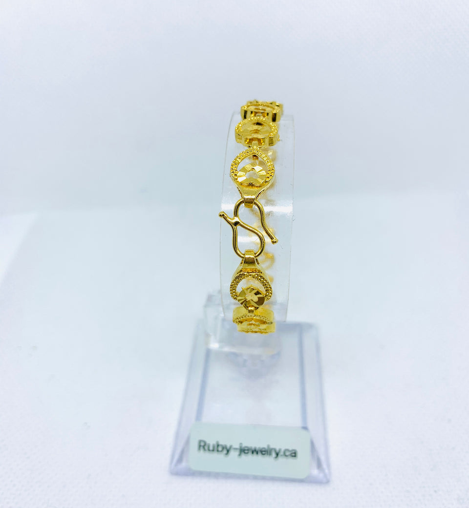 24K Gold Plated 8mm Heart-linked Bracelet - Ruby's Jewelry