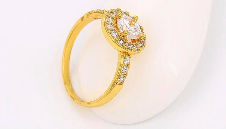 18K Gold Plated Ring with Zircon Diamonds - Ruby's Jewelry