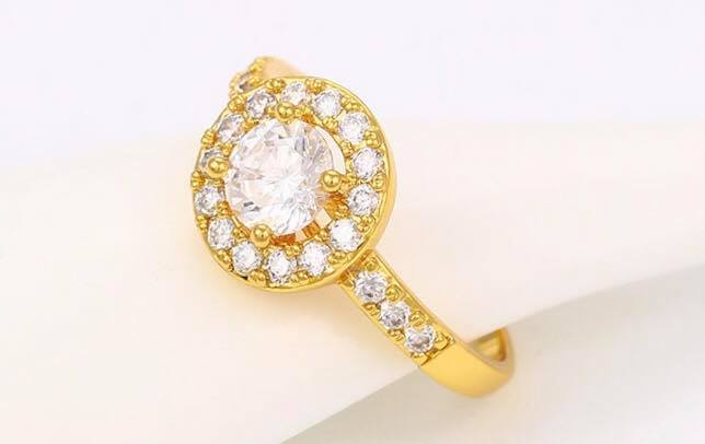 18K Gold Plated Ring with Zircon Diamonds - Ruby's Jewelry