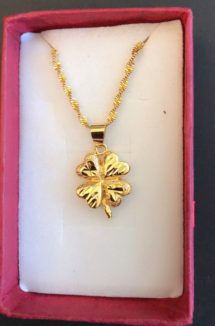 18K Gold Plated Spiral Chain Necklace with Clover Pendant - Ruby's Jewelry