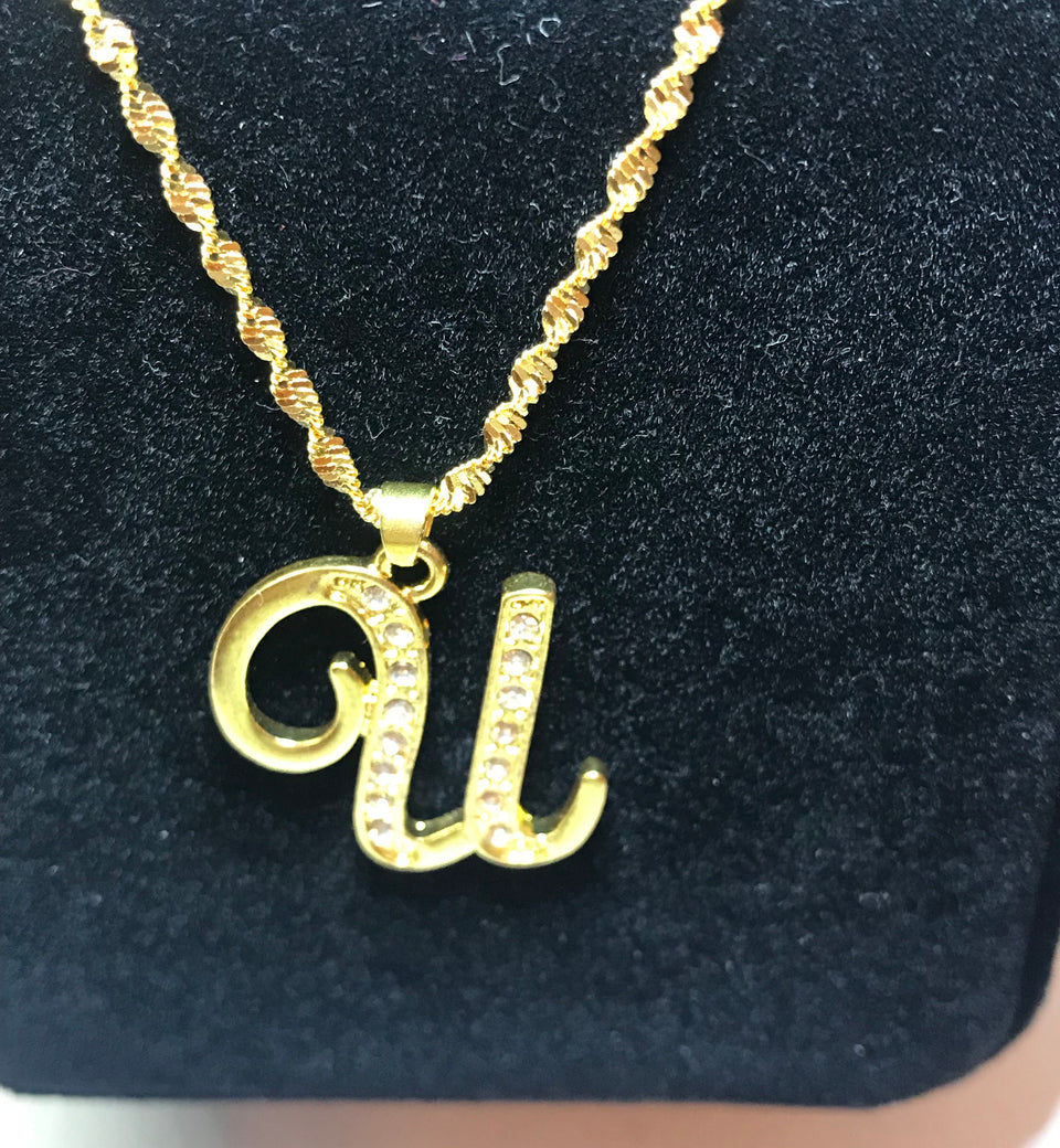 18k gold plated letter with zircon Letter U necklace - Ruby's Jewelry