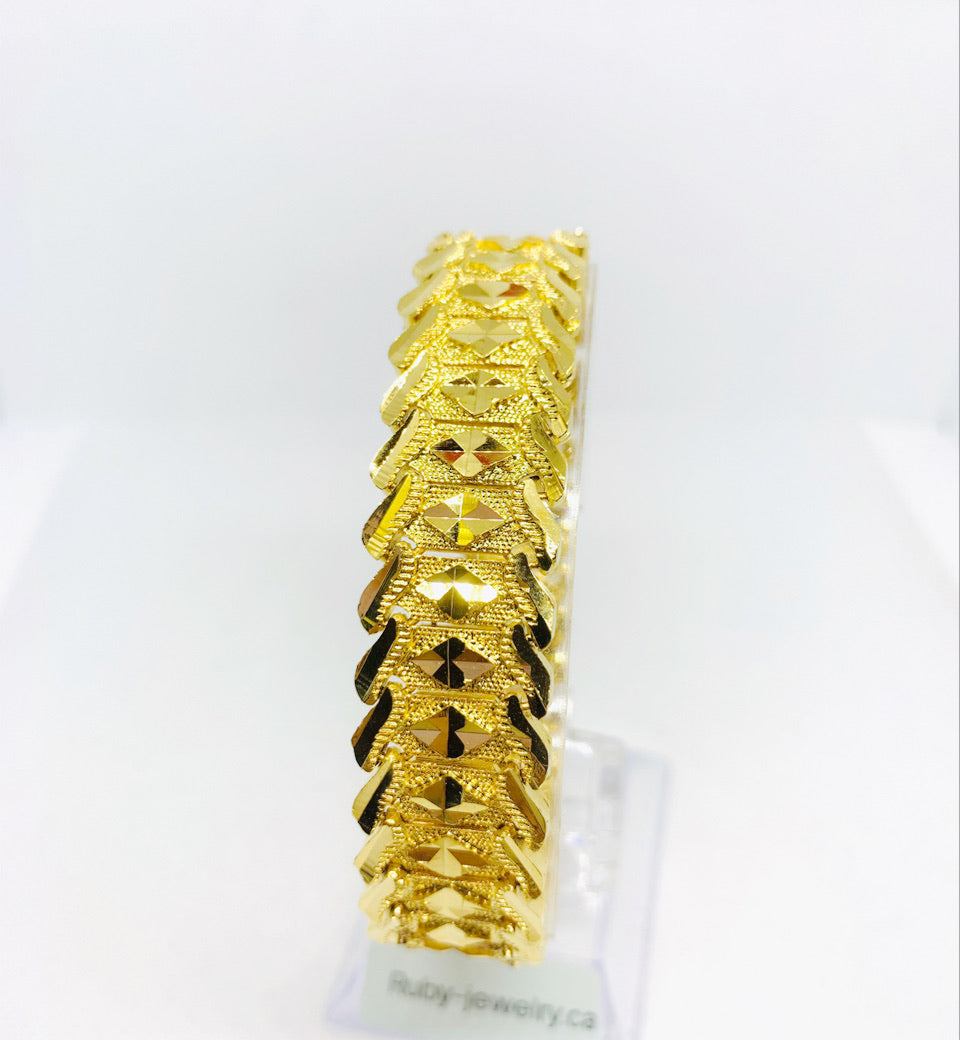 24K Gold Plated 16.5mm Wavy Chain Bracelet - Ruby's Jewelry