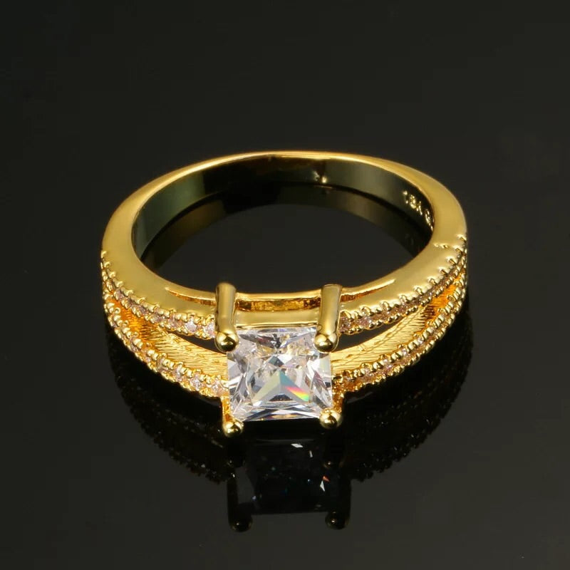 18K Gold Plated Ring with Zircon Diamond - Ruby's Jewelry